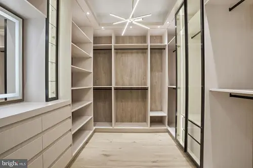 Dumbarton — his-and-her-closet — 06