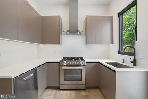 Dumbarton — spice-kitchen — 01