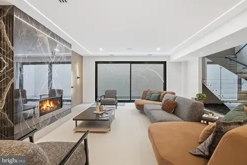 Dumbarton — living-room — 05