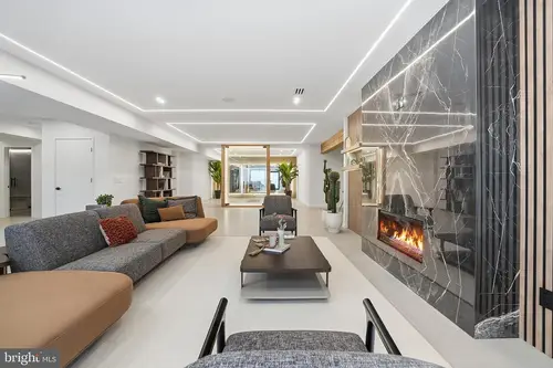 Dumbarton — living-room — 04