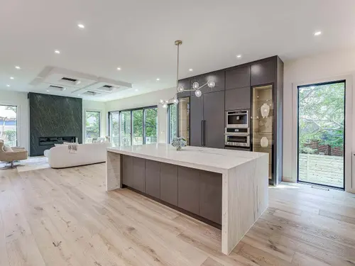 N Greenbrier — kitchen — 02