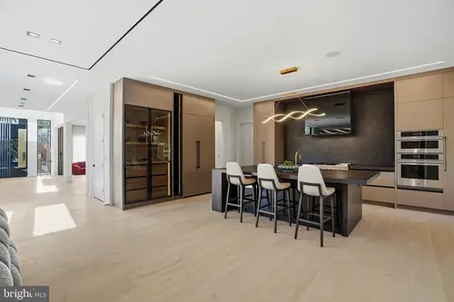 Old Courthouse — kitchen — 03