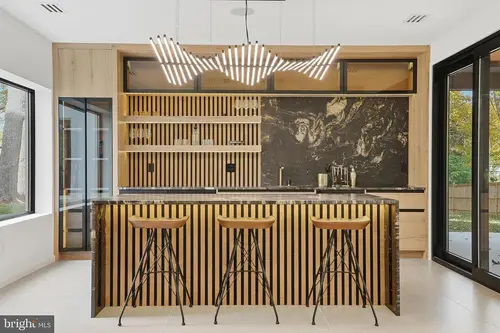 Old Courthouse — wetbar — 01