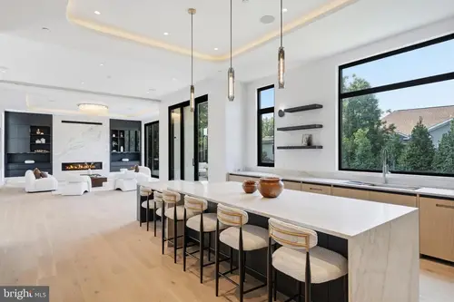 Plainview — kitchen — 09