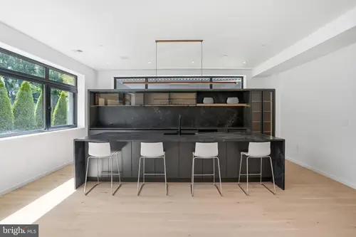 Plainview — wetbar — 02