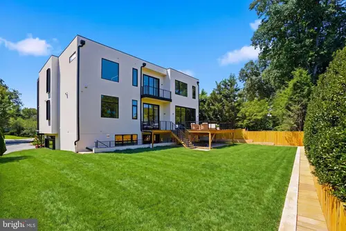 Plainview — exterior — 02