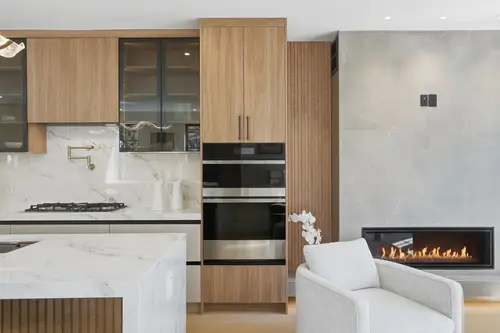 T Street — kitchen — 08