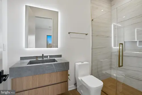 Westbury — secondary-baths — 03