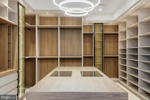 Westbury — master-closet — 03