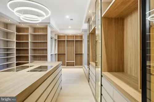 Westbury — master-closet — 05