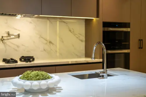 Westbury — kitchen — 04